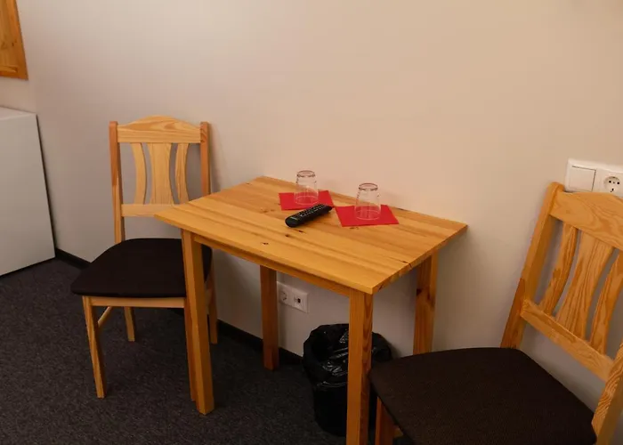 Kuelalistemaja Otel Kuremaa