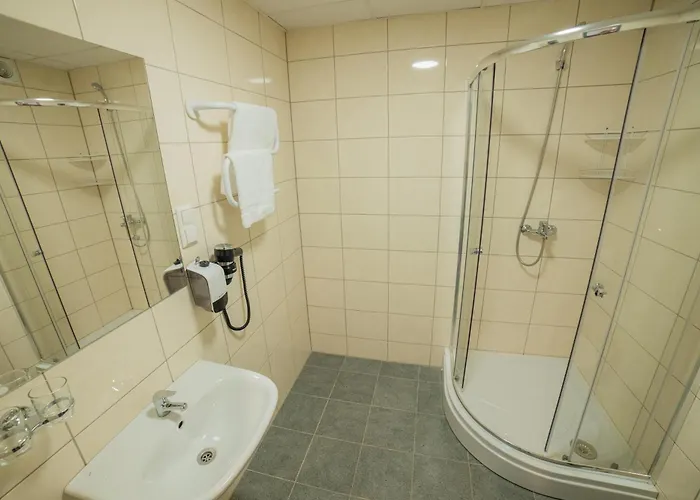 Otel Kuelalistemaja *